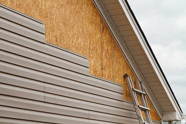Professional Vinyl Siding technician working in Hillsborough, NJ